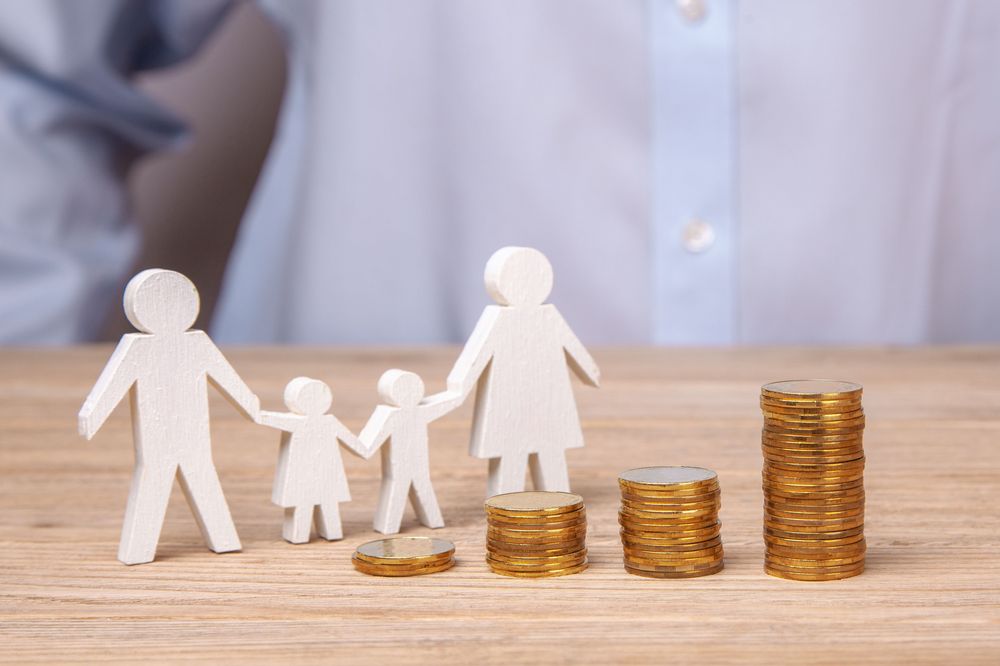 Was ist der Unterschied zwischen Familiengeld und Elterngeld?