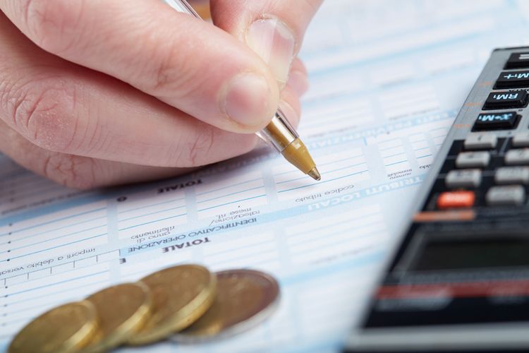 Finanzen im Blick: Finanzcoaching und digitale Tools für Familien