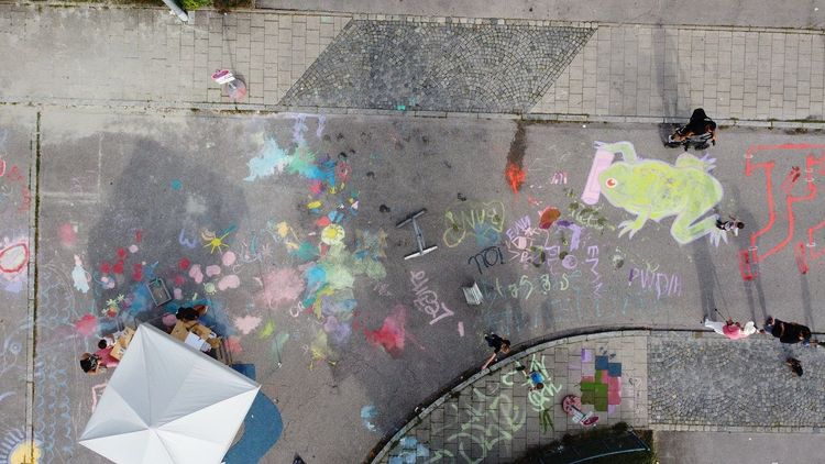 Straße.Oase: CultureClouds verwandelt gesperrte Straßen in kreative Stadtoasen