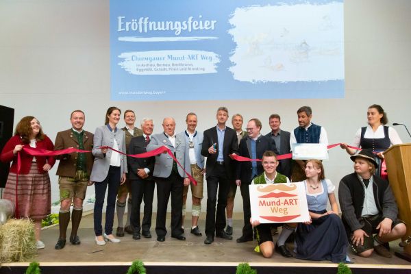 Kultusminister eröffnet Chiemgauer Mund-ART-Weg