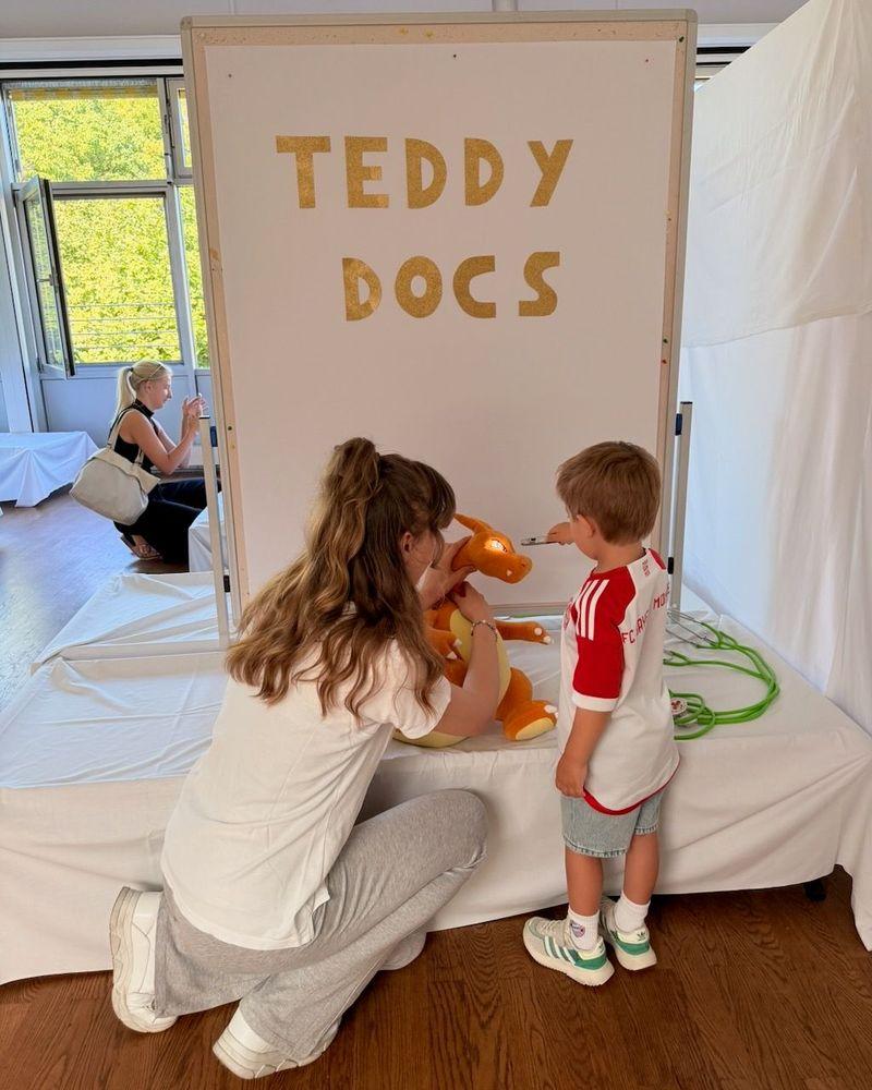 Zehn Jahre Teddybärkrankenhaus Rosenheim: Wenn der Teddy zum Röntgen muss – Bild 1 von 8