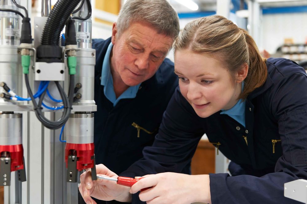 43.761 Jugendliche starten in ihre IHK-Ausbildung