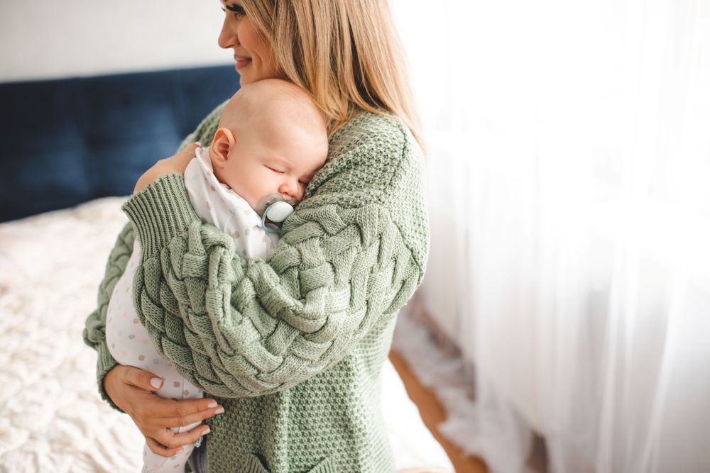Das erste Silvester mit Baby: Wie Familien entspannt ins neue Jahr starten