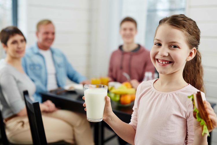 Buttermilch und Kefir – was ist der Unterschied?