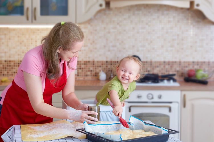 Haushaltshacks für Familien: Einfache Tricks für den Alltag