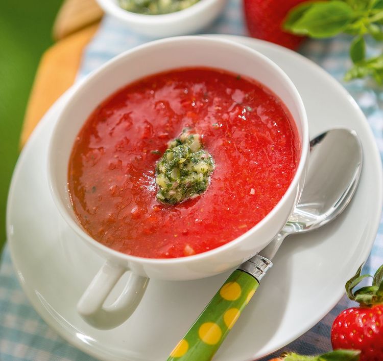 Süßes Wildkräuter-Pesto