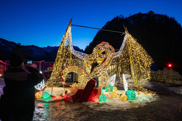 LUMAGICA Reutte und REUTTE on ICE: Winterliche Magie aus Lichterzauber und Eislaufspaß